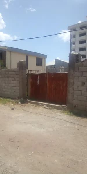 300 sqm Compound Plot in Ayat