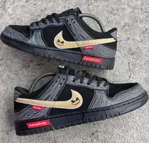 Nike Dunk Low SB Panda Prank