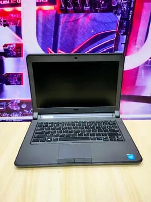Dell Latitude 3340 Laptop