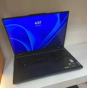Lenovo Legion Pro 5 16IRX8 Gaming Laptop