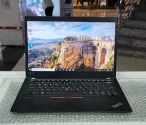 Lenovo ThinkPad T14s Touchscreen Laptop