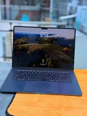 Apple MacBook Air M3 15 Inch
