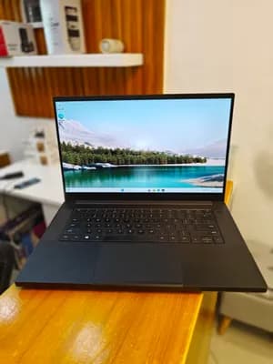 RAZER BLADE GAMING (Premium Laptop)