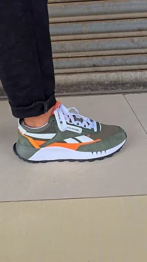Reebok Classic Sneakers