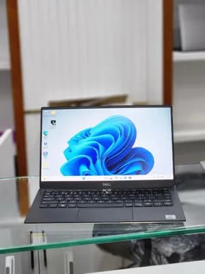 Dell XPS 13 7390 Laptop