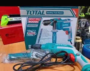 TOTAL Impact Drill 900W