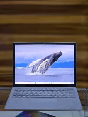 Microsoft Surface Touchscreen Laptop i7