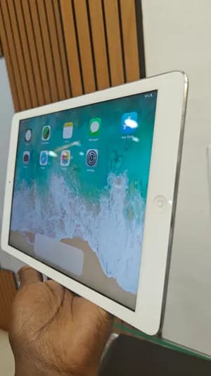 Apple iPad Air 32GB Tablet