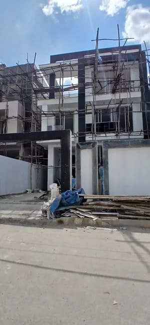አያት ዞን 250 ካሬ ቤት