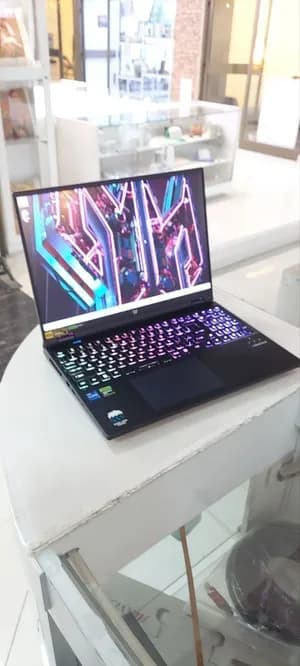 Acer Predator Helios Core i7