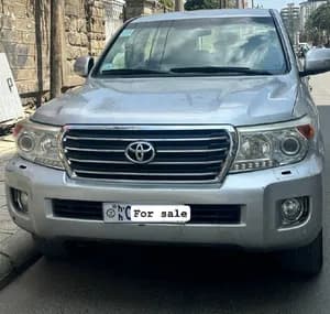 Toyota Land Cruiser G-XR V8