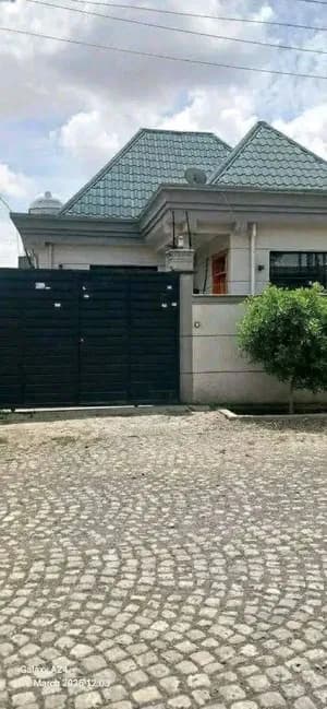 Modern 5 Bedroom Villa in Summit
