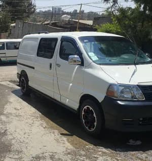 Toyota Dolphin Half Van 2008