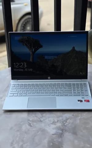 HP Pavilion 15 Ryzen 5 5500U