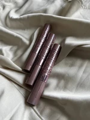 Sky mascara