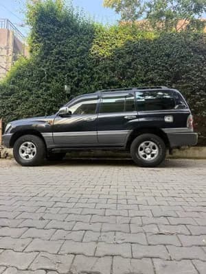 Toyota Land Cruiser 105 2002