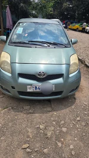 Toyota Yaris Compact 2010 1.0cc