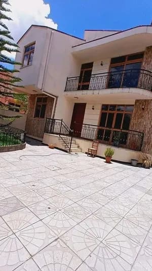 ዘመናዊ መኖሪያ ቤት 250 ካሬ ሜትር