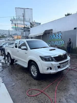 Toyota Hilux Extra Cab 2015