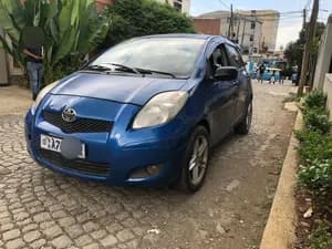 Toyota Yaris Compact 2009 1000cc