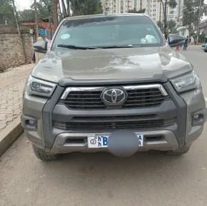 Toyota Hilux Invincible X-Cab 2021 2.8L used