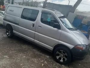 Dolphin 2Lt 1998 Manual Van