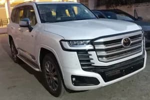 Toyota Landcruiser Hybrid 2025