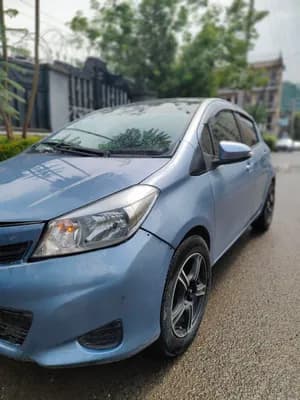 Toyota Yaris Compact 2012