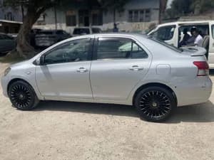 Yaris Belta