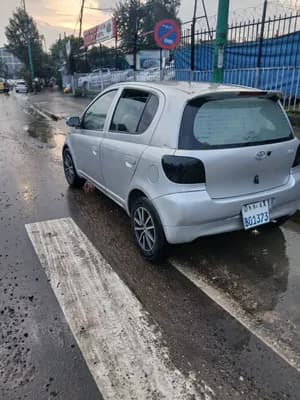 Toyota Vitz 2001