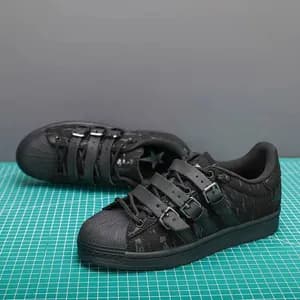 Adidas old school orginal men's shoe's