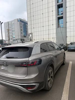 Volkswagen ID.6 Crozz Pro EV