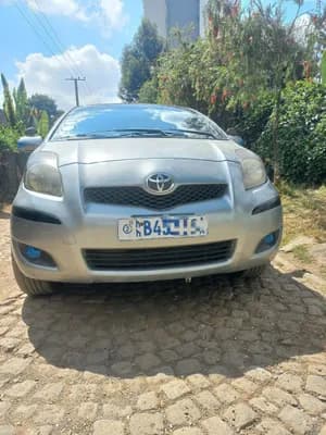 Toyota Compact Yaris 2010