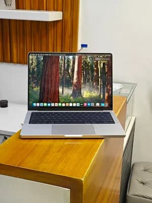 Apple MacBook Pro 14-inch M1 Pro
