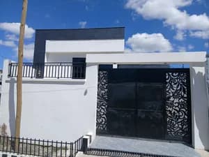 Modern Villa House Jackros Yerar