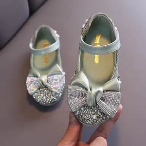 Girls pearl decor princess sandals