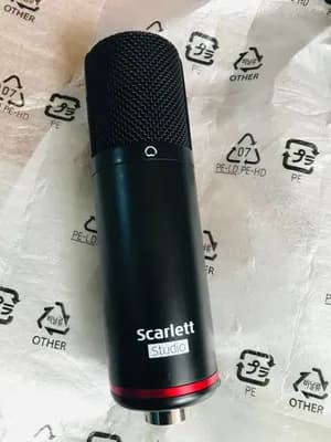Focusrite Condenser Studio Microphone