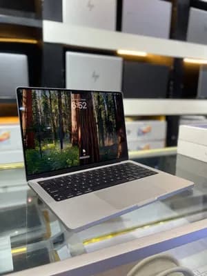 Apple MacBook Pro M3 8GB 512GB