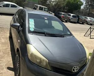 Toyota Yaris Compact 2011 Automatic