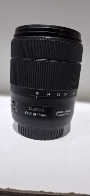 Canon EF-S 18-135mm USM Lens