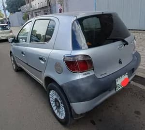 vitz yaris