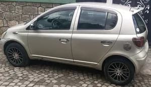 TOYOTA VITZ 2002