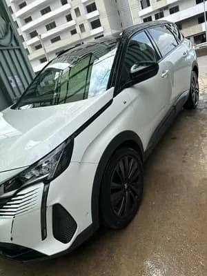 Peugeot 5008 2022 1.6