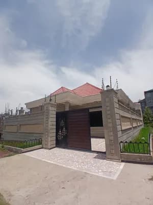 Modern 250 Sqm Villa in Summit