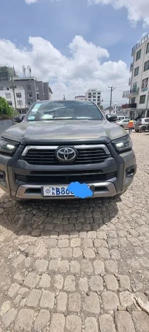 Toyota Hilux Invincible X-Cab 2021 2.8L