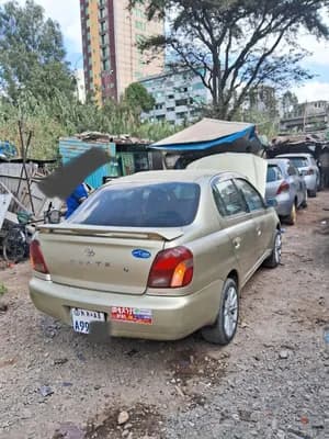 Toyota Platz 2001 1.0L