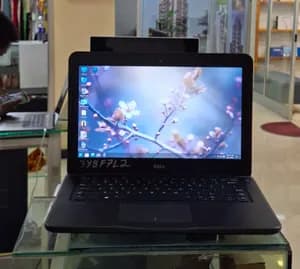 Dell Latitude 3380 Laptop