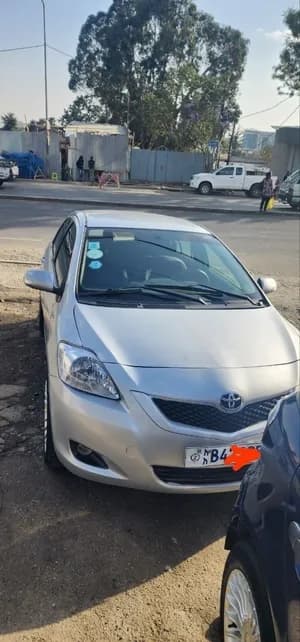 Toyota Yaris Belta 2010 1000cc