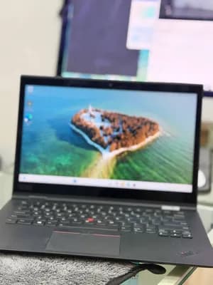 Lenovo X1 Yoga i5 8GB 256GB