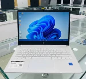 HP Notebook Celeron 4GB 64GB